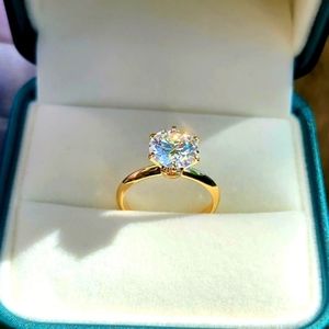 Solid 18k gold 3ct moissanite ring